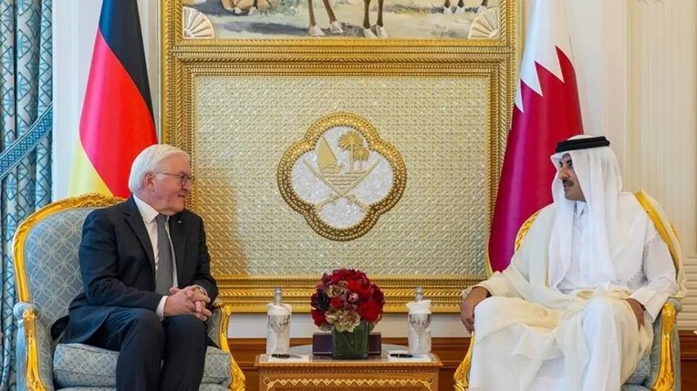 وصل الرئيس الألماني إلى قطر ضمن جولة قام بها في المنطقة