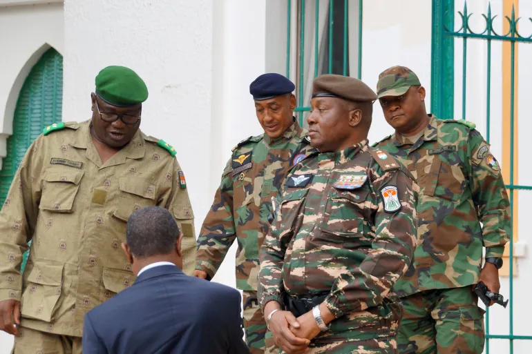 المجلس العسكري بالنيجر قطع العلاقات مع باريس وأبقى على التواصل مع واشنطن