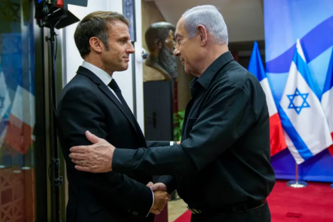 ماكرون زار تل أبيب للتضامن مع إسرائيل دون الدعوة إلى هدنة إنسانية في غزة 