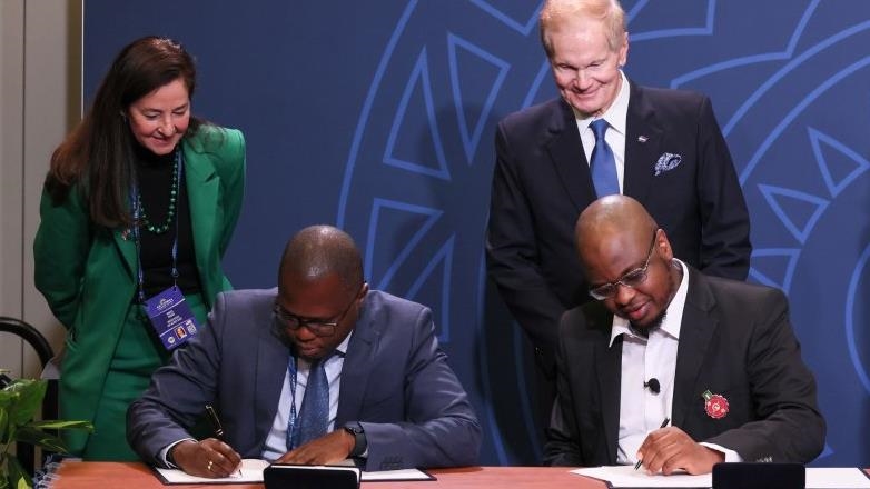 تم توقيع اتفاقات أرتيمس على هامش القمة الإفريقية الأمريكية المنعقدة في واشنطن